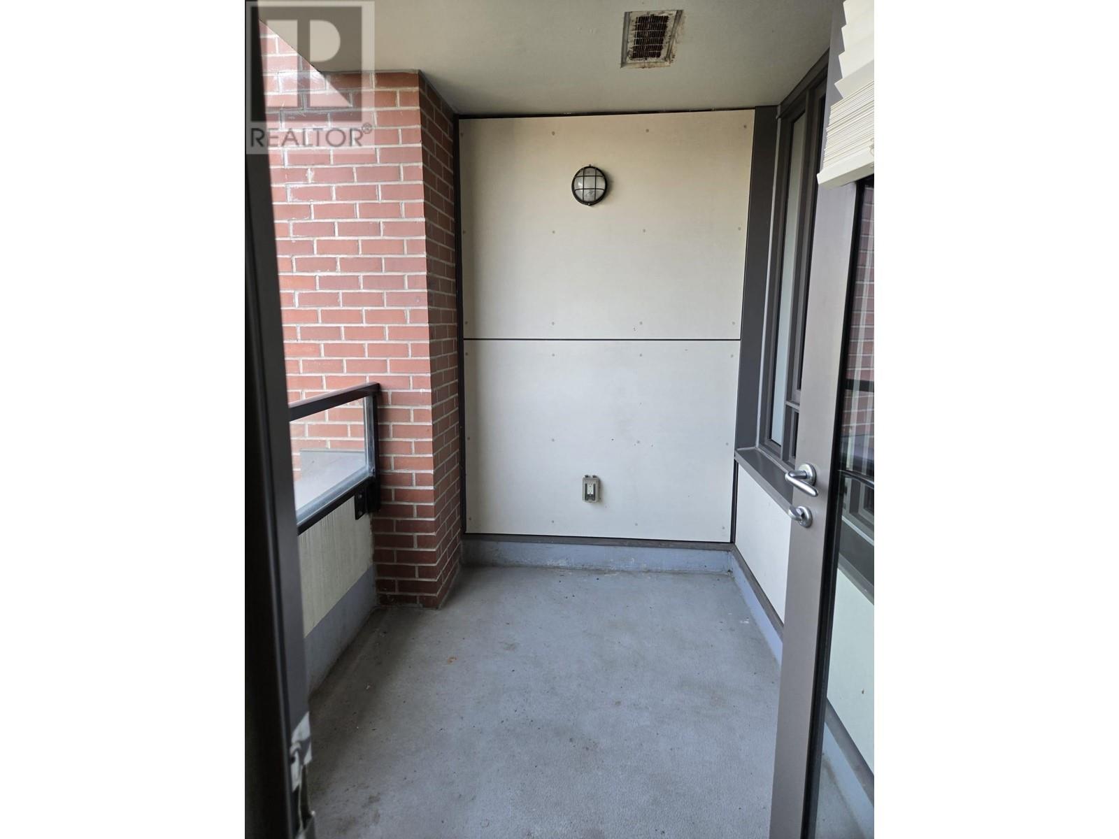 Photo 11 of 512 2689 Kingsway, Vancouver BC