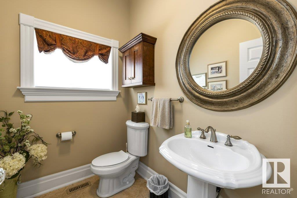10 KANDLEWICK CL, St. Albert