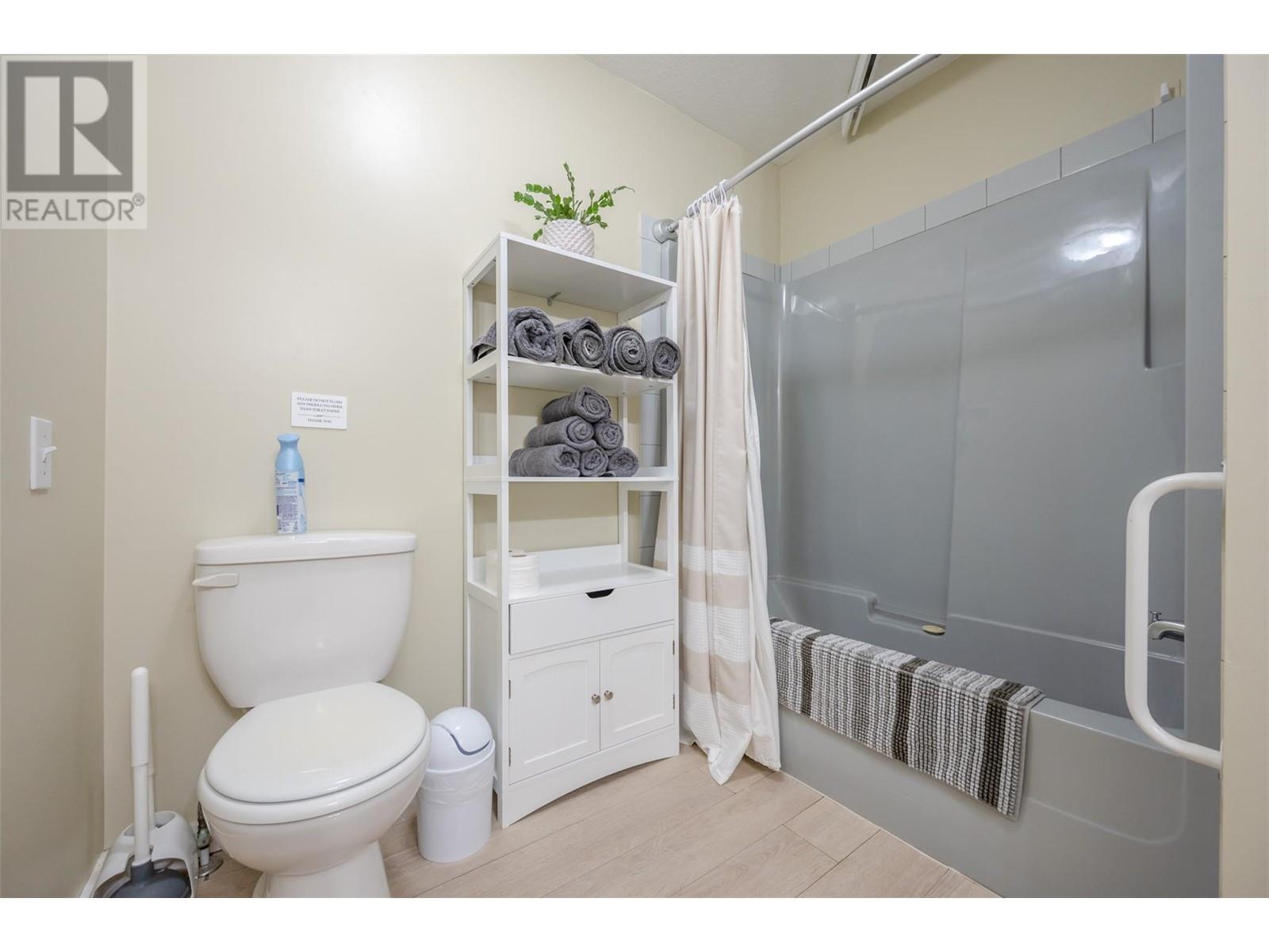  138 EVERGREEN Crescent, Penticton