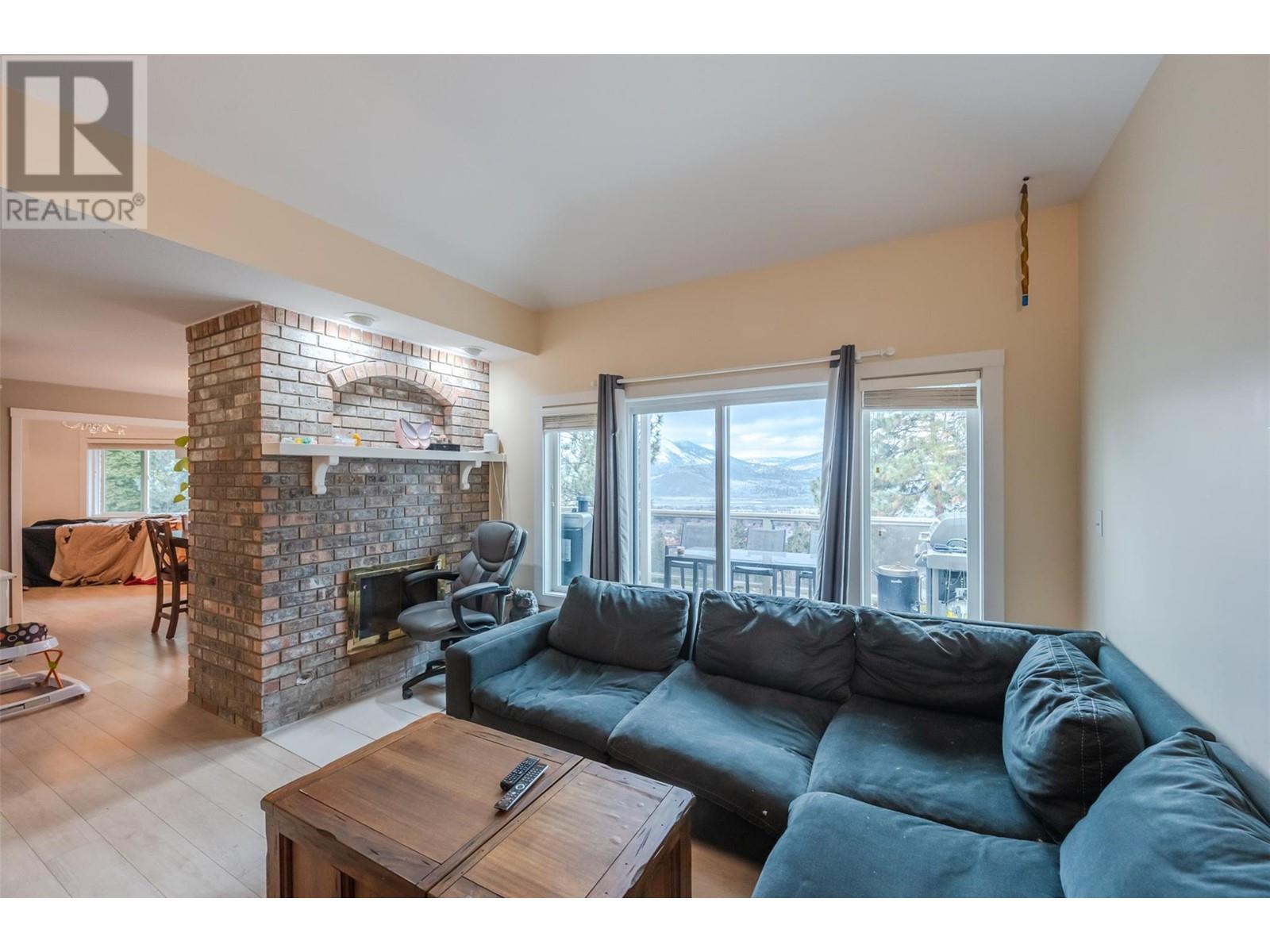  138 EVERGREEN Crescent, Penticton