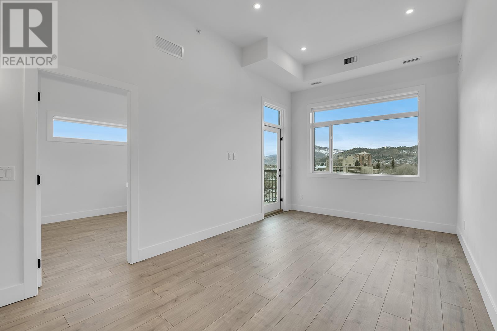 508 1220 Pacific Avenue, Kelowna