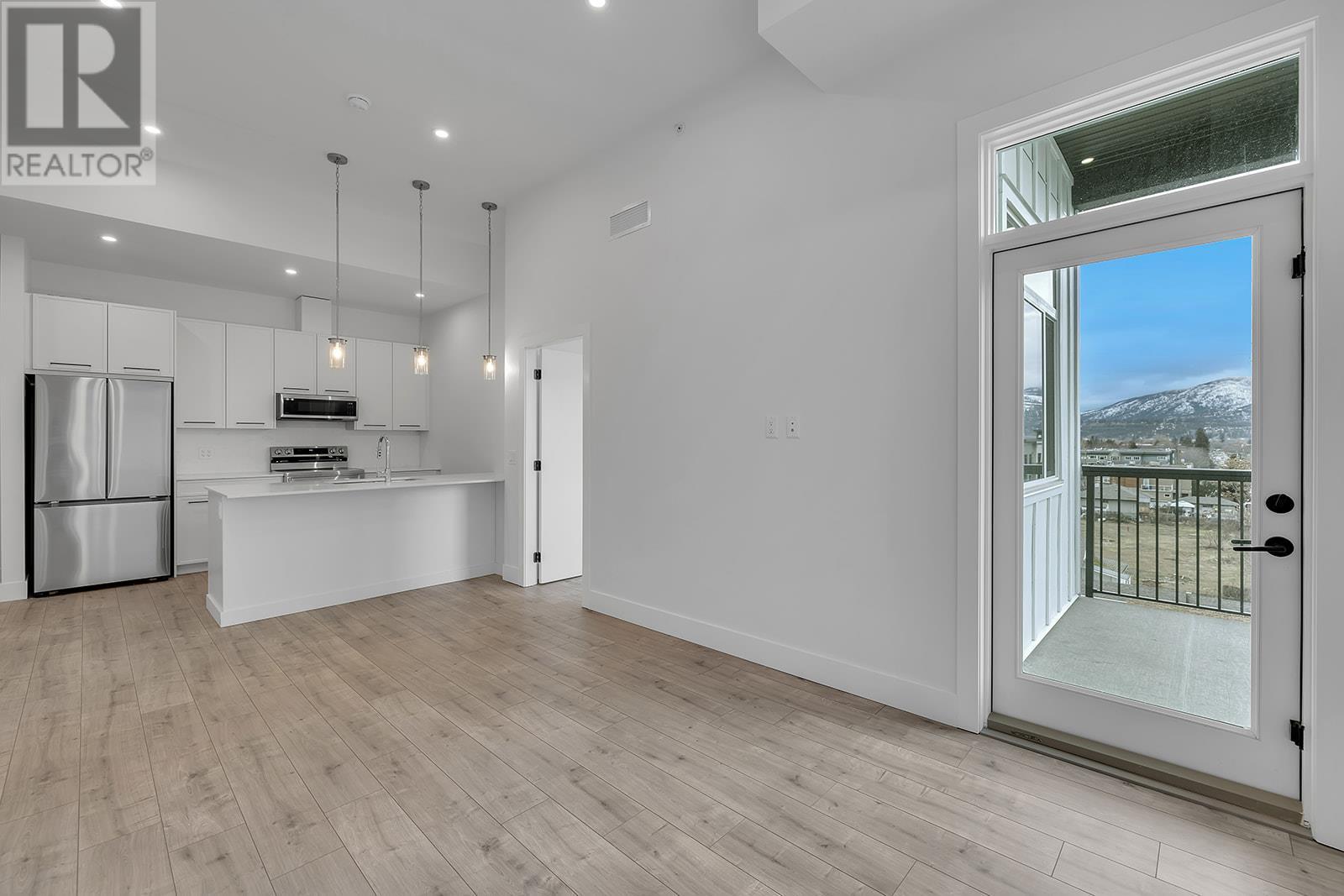 508 1220 Pacific Avenue, Kelowna