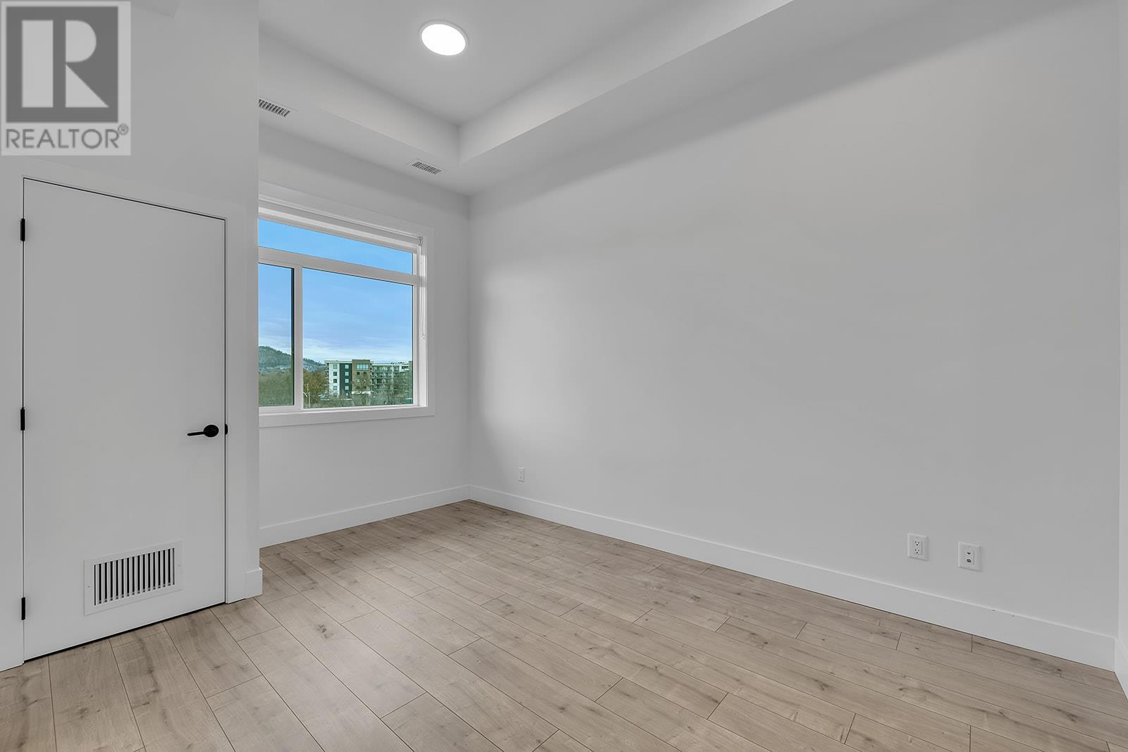 508 1220 Pacific Avenue, Kelowna