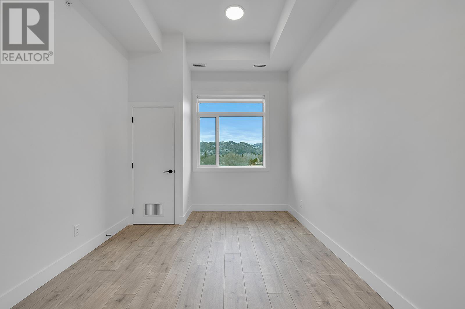 508 1220 Pacific Avenue, Kelowna