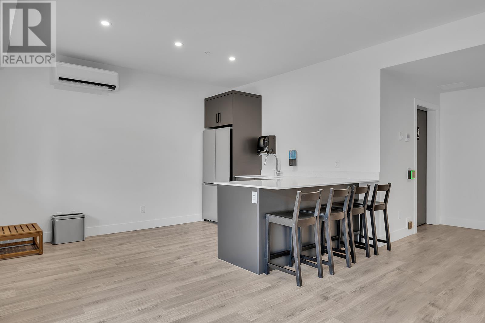 508 1220 Pacific Avenue, Kelowna