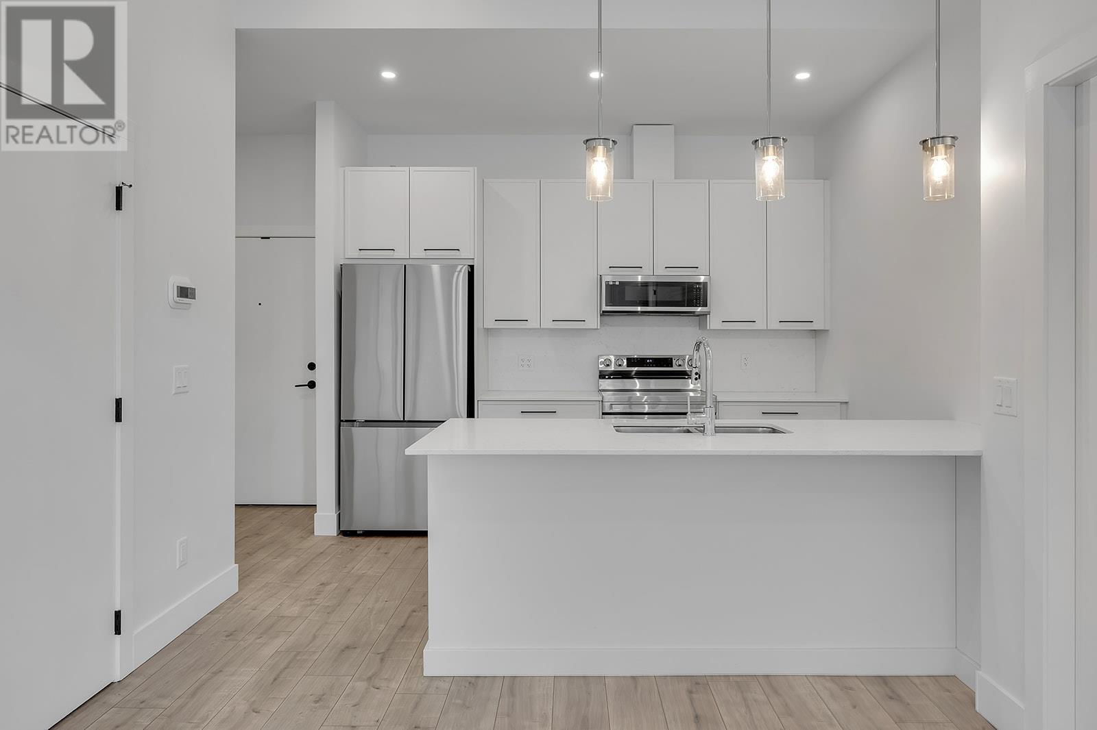 508 1220 Pacific Avenue, Kelowna
