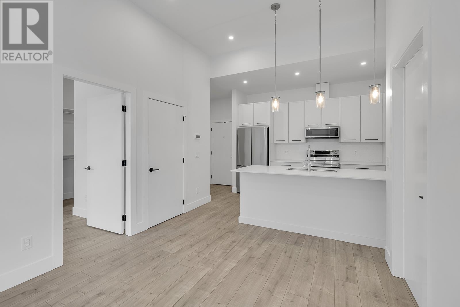 508 1220 Pacific Avenue, Kelowna
