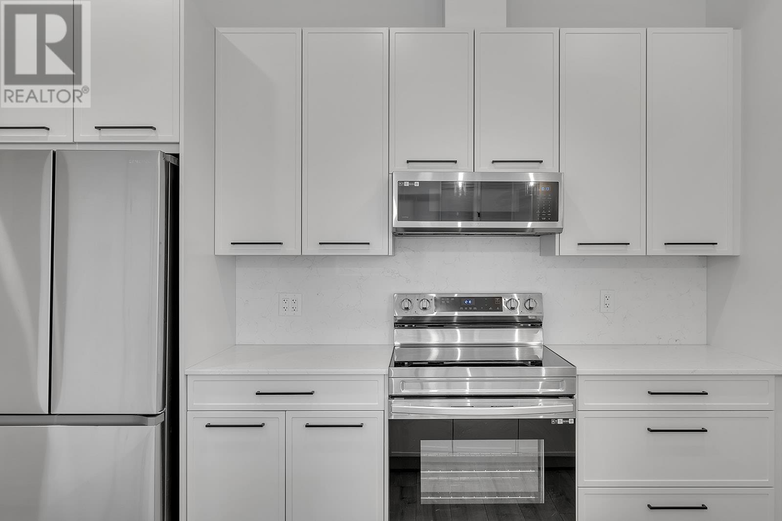508 1220 Pacific Avenue, Kelowna