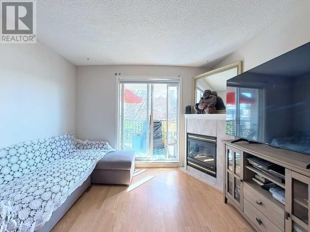 Single Family House for Sale in   Bowness Road NW Bowness Calgary 