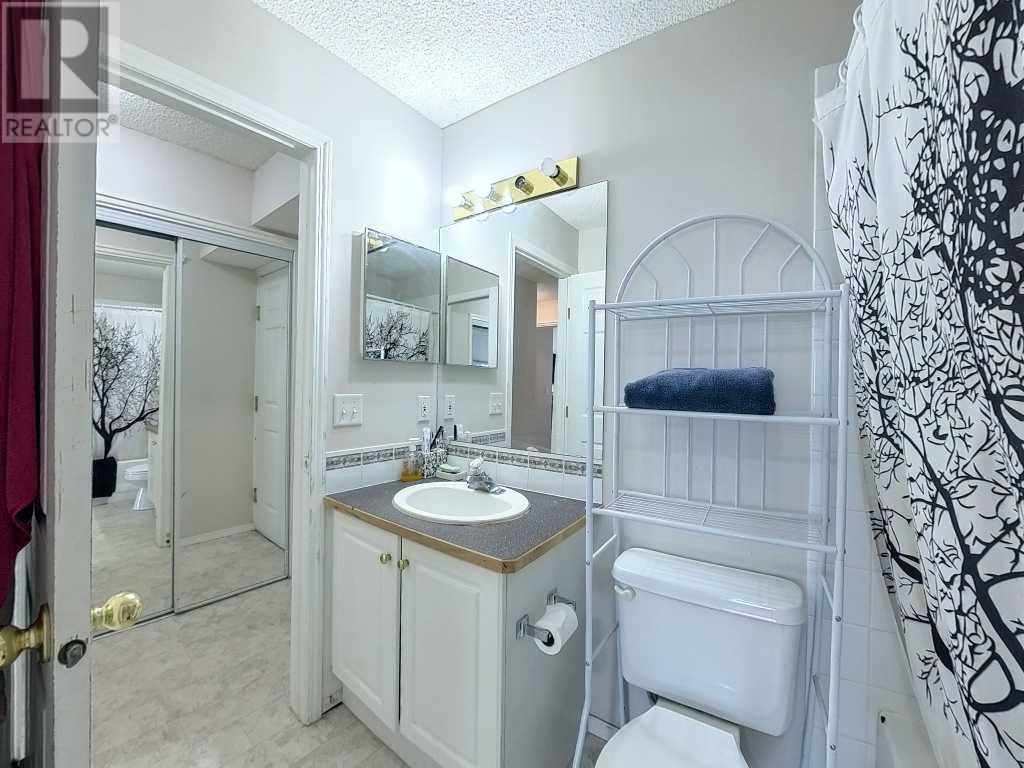 Single Family House for Sale in   Bowness Road NW Bowness Calgary 