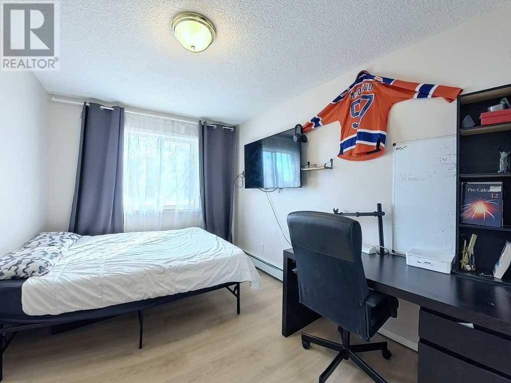 Single Family House for Sale in   Bowness Road NW Bowness Calgary 