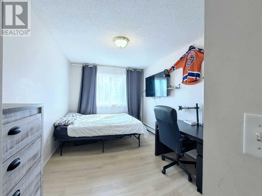Single Family House for Sale in   Bowness Road NW Bowness Calgary 