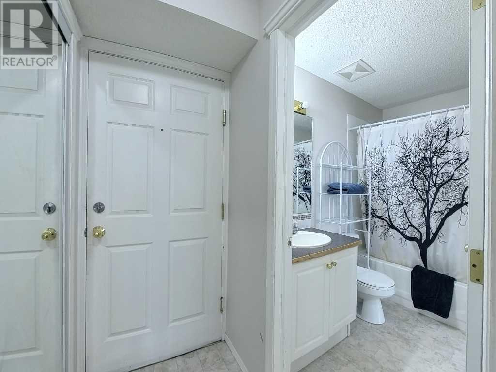 Single Family House for Sale in   Bowness Road NW Bowness Calgary 