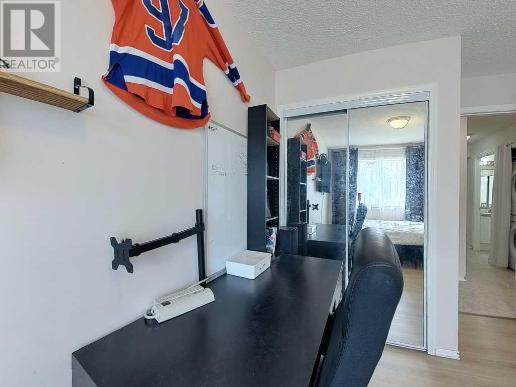 Single Family House for Sale in   Bowness Road NW Bowness Calgary 