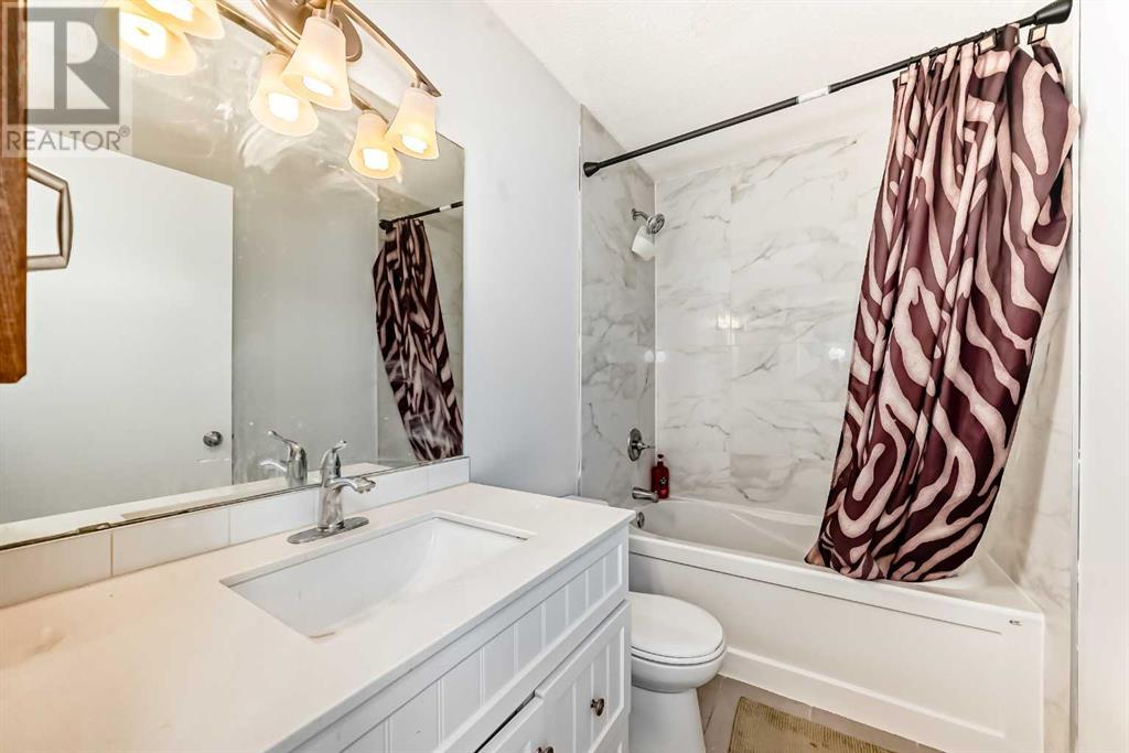 Single Family House for Sale in  Coventry Close NE Coventry Hills Calgary 