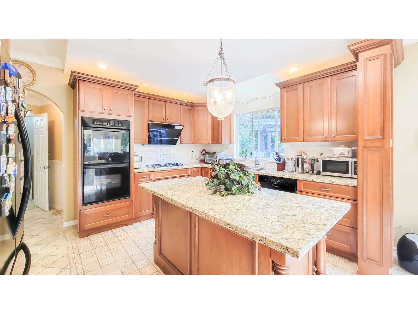 Photo 11 of 2198 129 B Street, Surrey BC