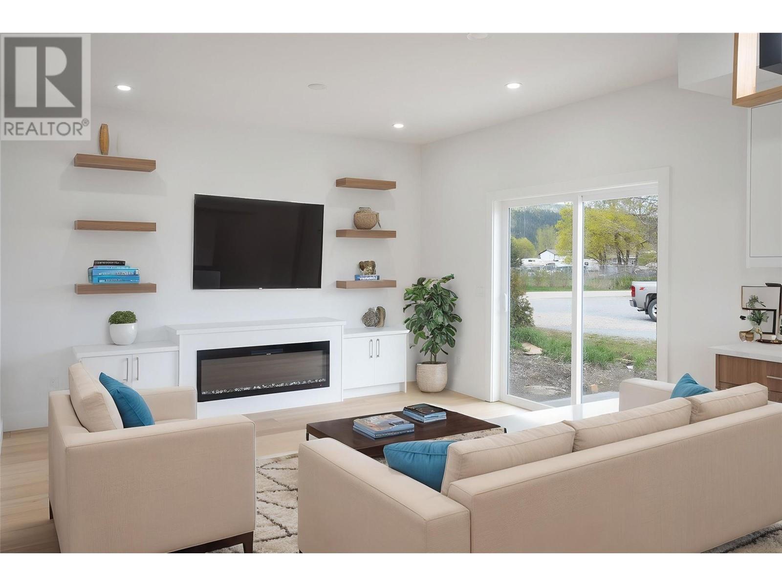 2 2241 Heitman Street, Enderby