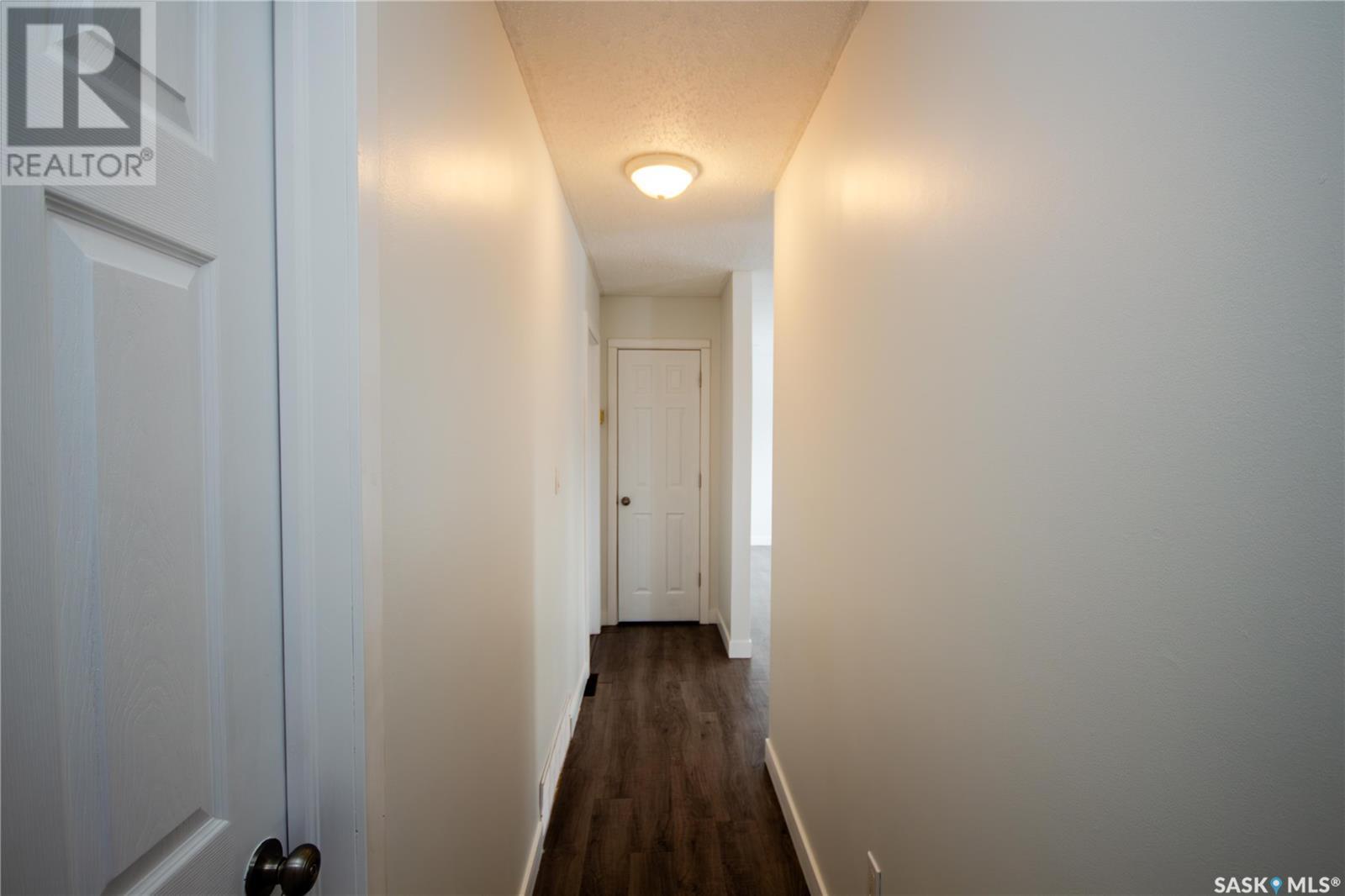 Photo 2 of 262 21st Street W, Battleford SK
