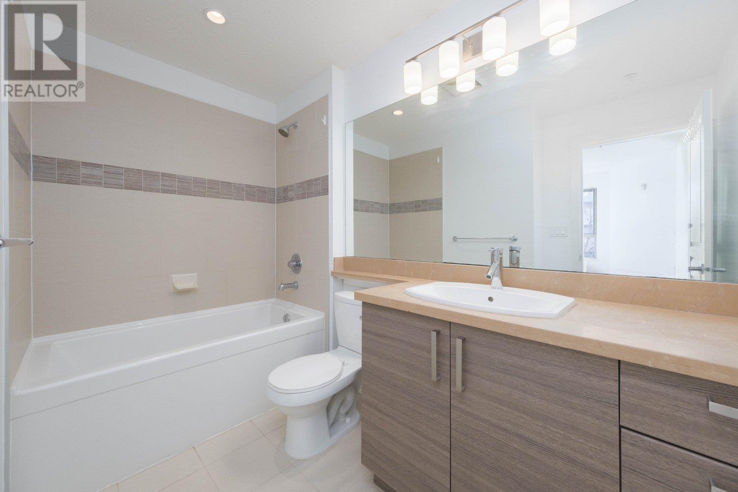 207 1153 KENSAL PLACE, Coquitlam real estate listing R2977459