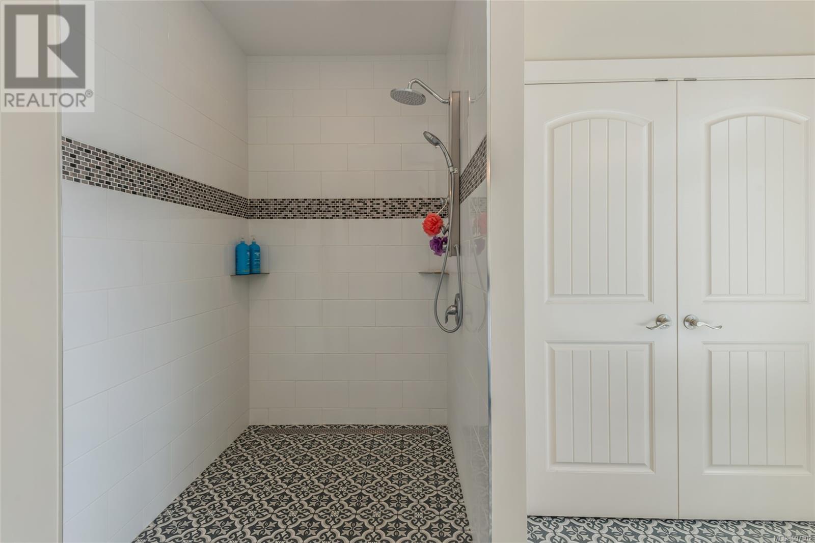 5570 Woodland Cres, Port Alberni