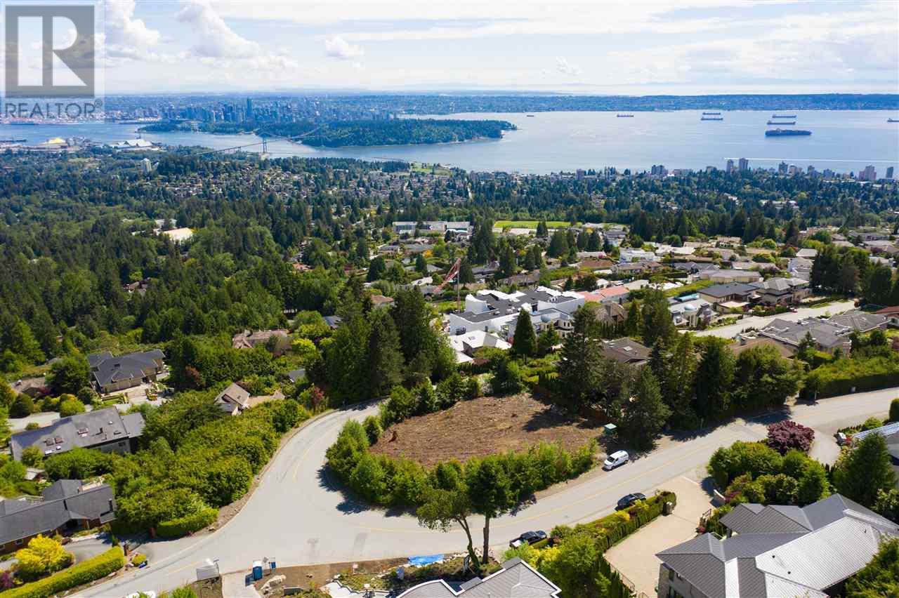 Photo 5 of 1430 Chartwell Drive, West Vancouver BC