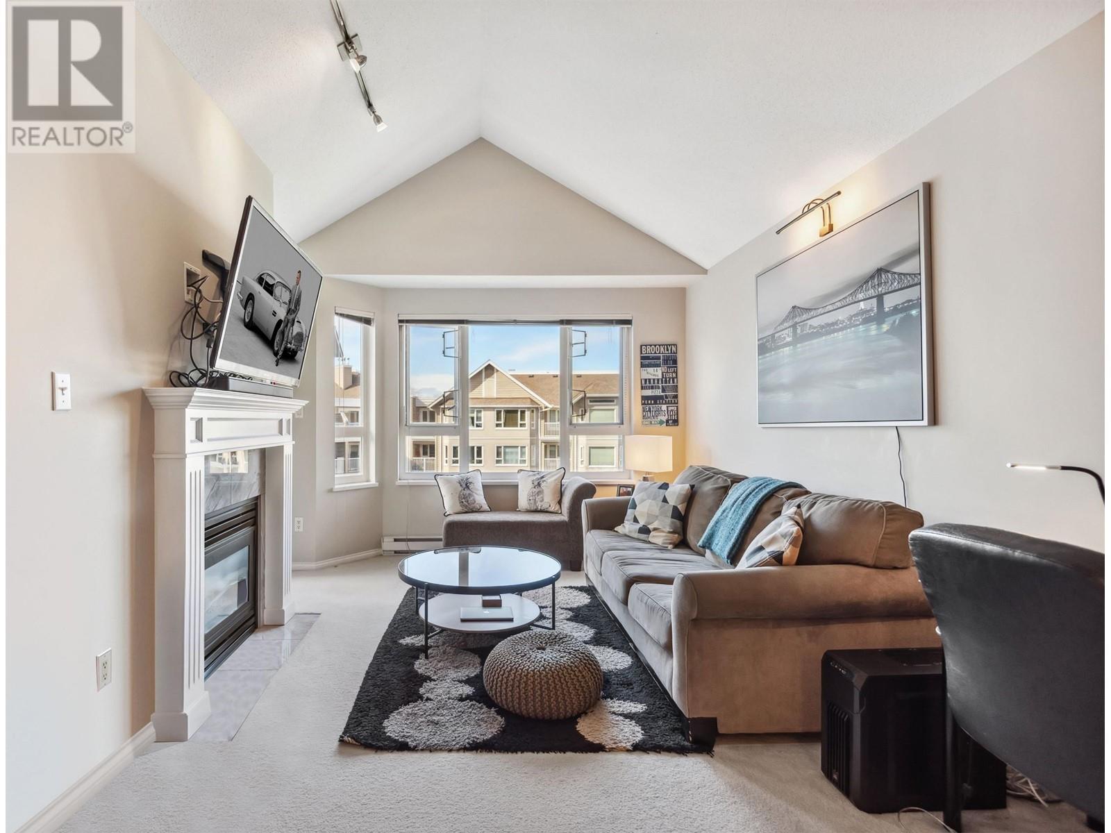 #403-5888 DOVER Crescent, Richmond