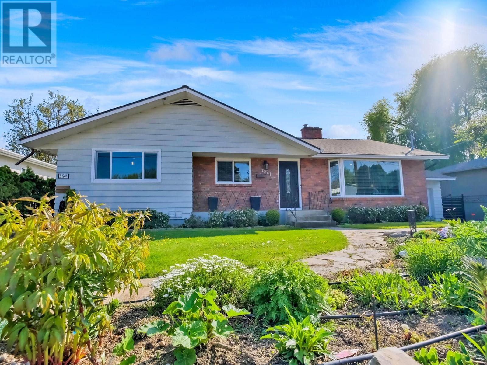 1241 Kelglen Crescent, Kelowna