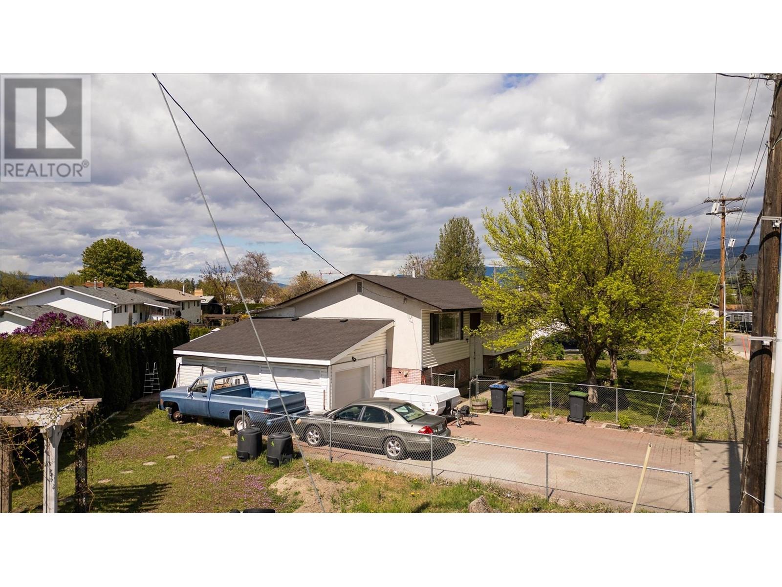 620 Rutland S Road, Kelowna