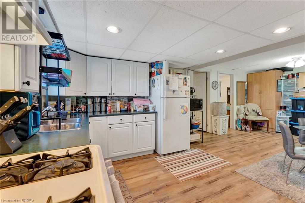 Photo 28 of 584 Colborne Street, Brantford ON
