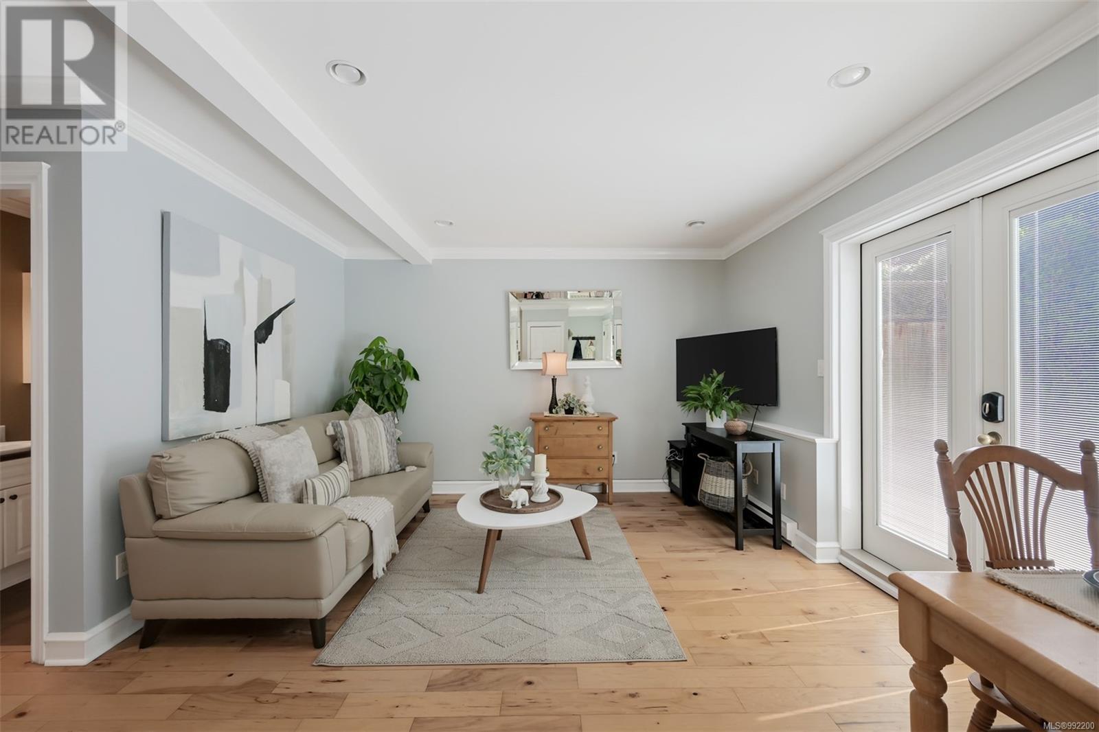 D 142 St. Lawrence Street, Victoria