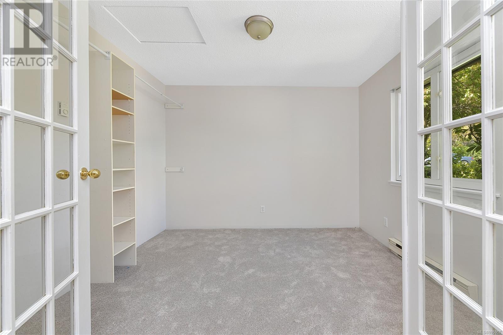  1199 GLEN TARA Lane, Saanich