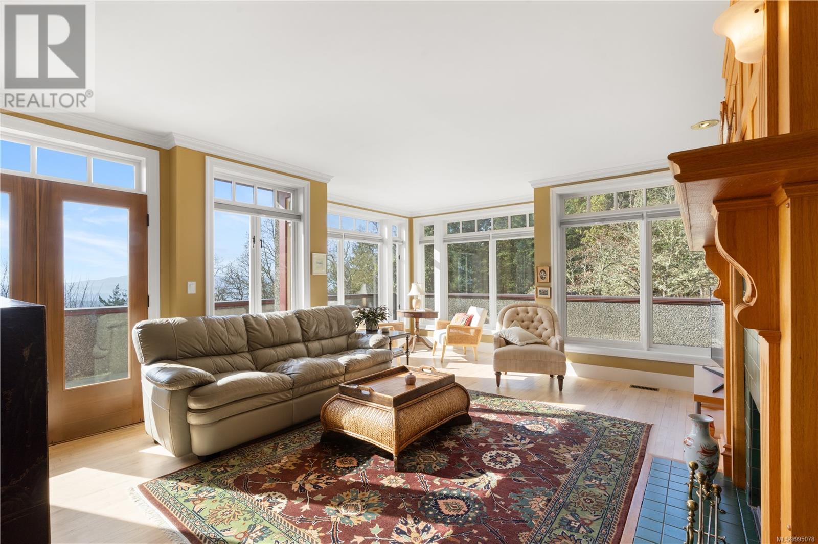  8242 Thomson Place, Central Saanich