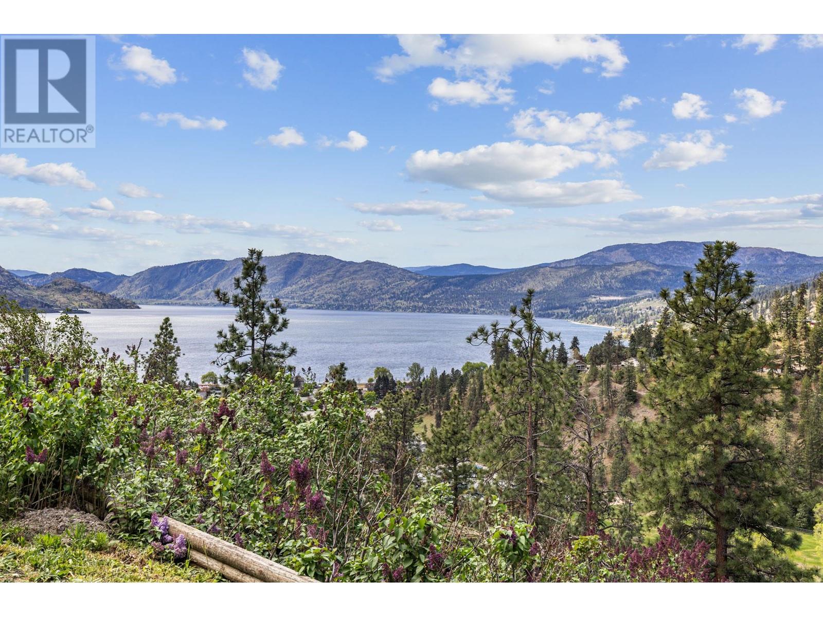  3784 Inglis Place, Peachland