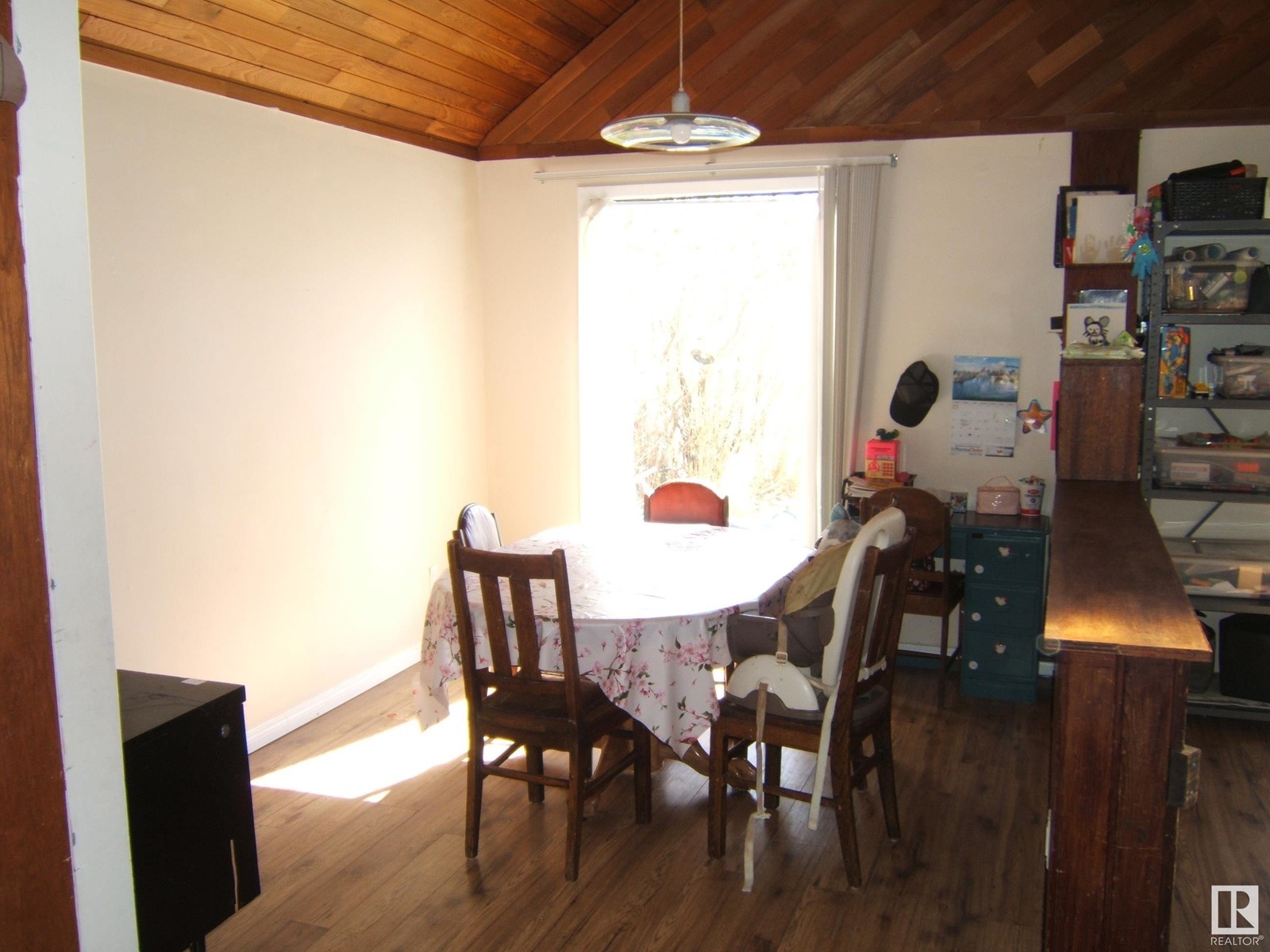 Photo 10 of 4814 47 Av, Vegreville AB