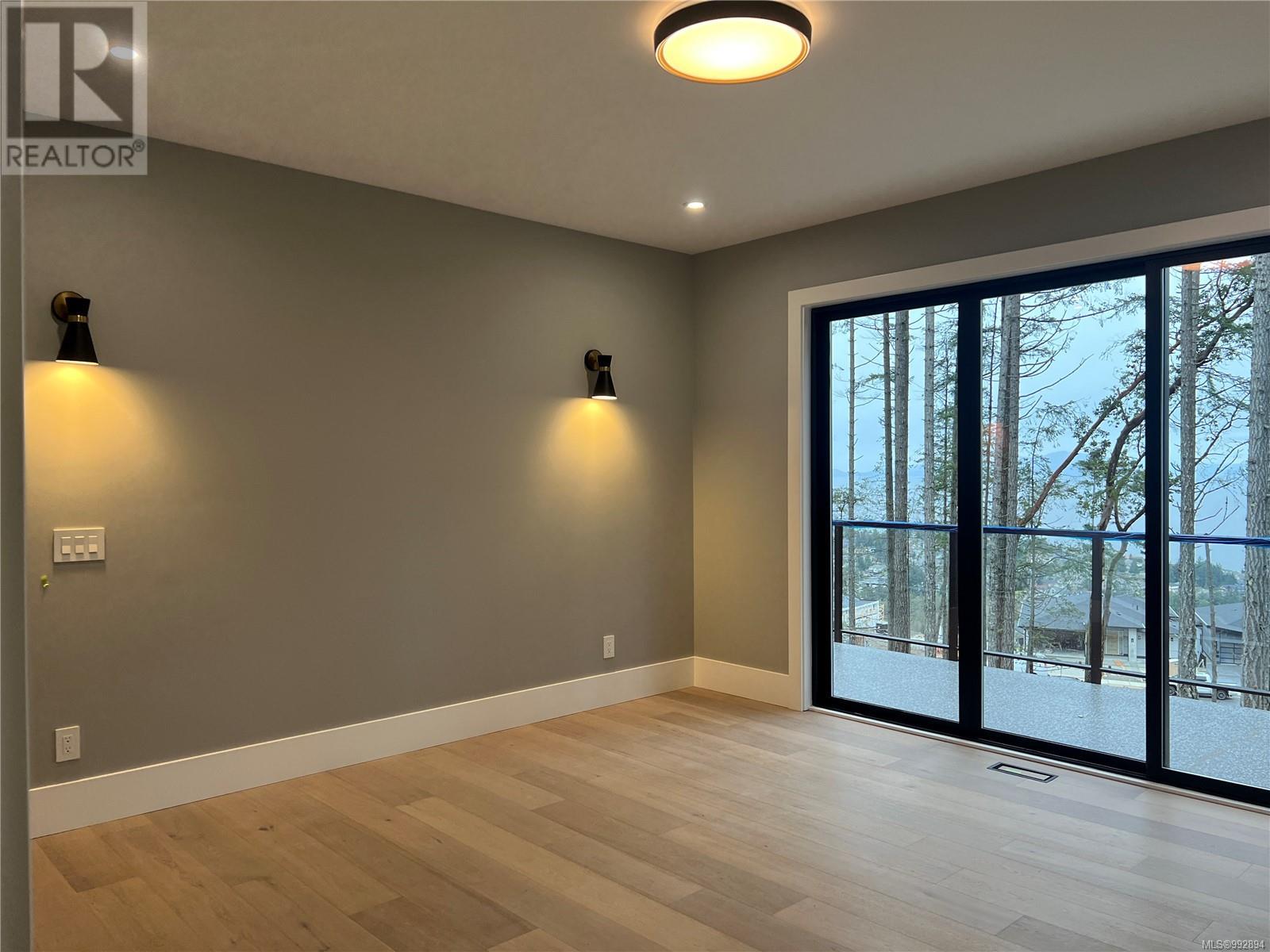 4618 Glen Oaks Dr, Nanaimo real estate listing 992894