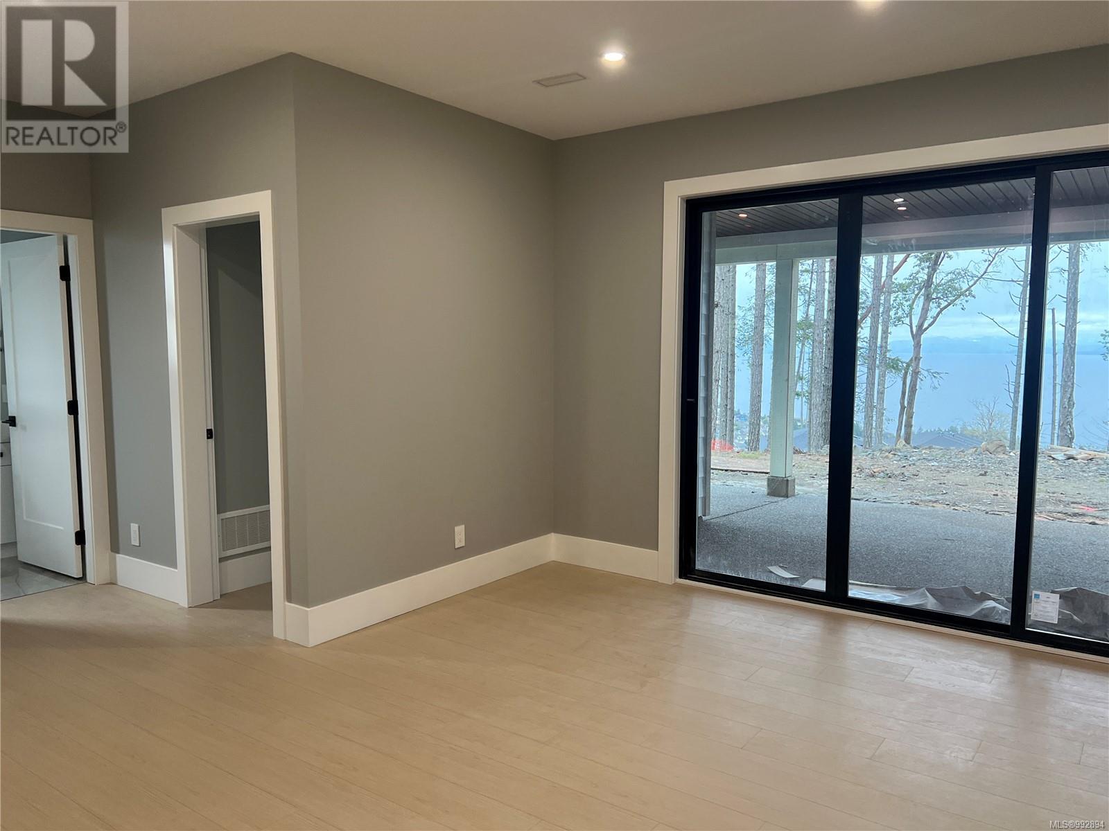 4618 Glen Oaks Dr, Nanaimo real estate listing 992894