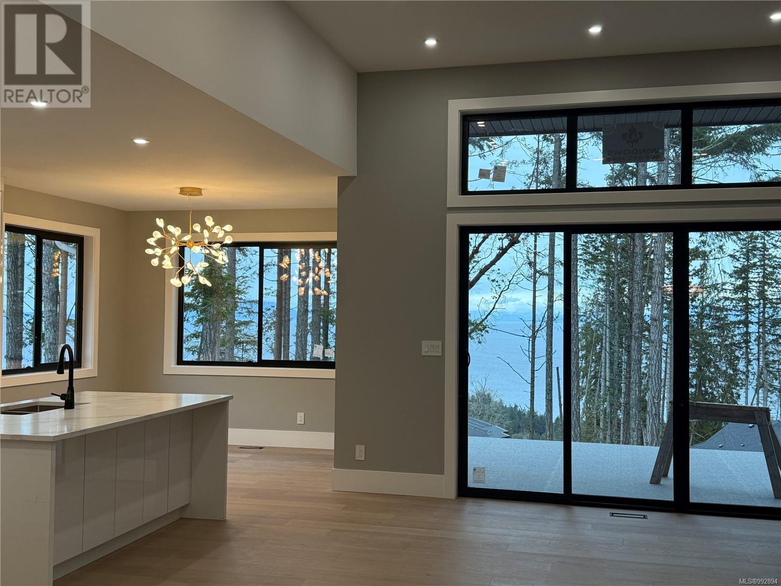 4618 Glen Oaks Dr, Nanaimo real estate listing 992894