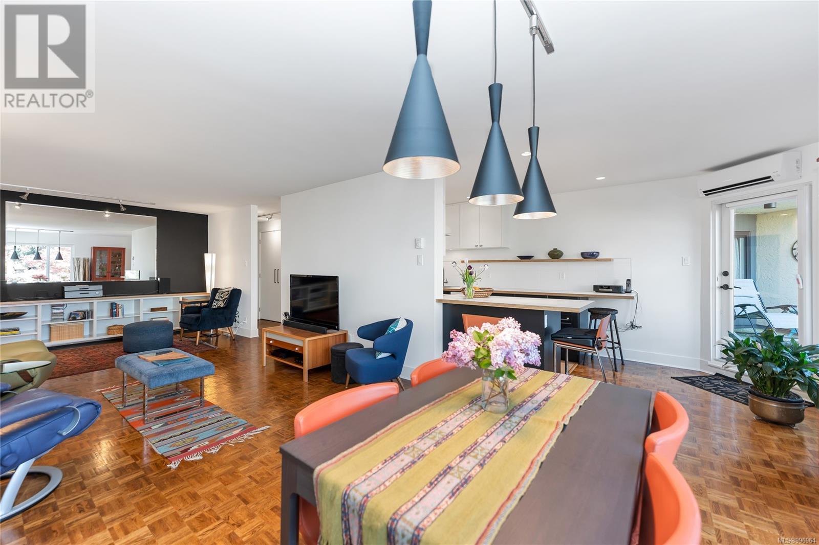 201 1149 Rockland Avenue, Victoria