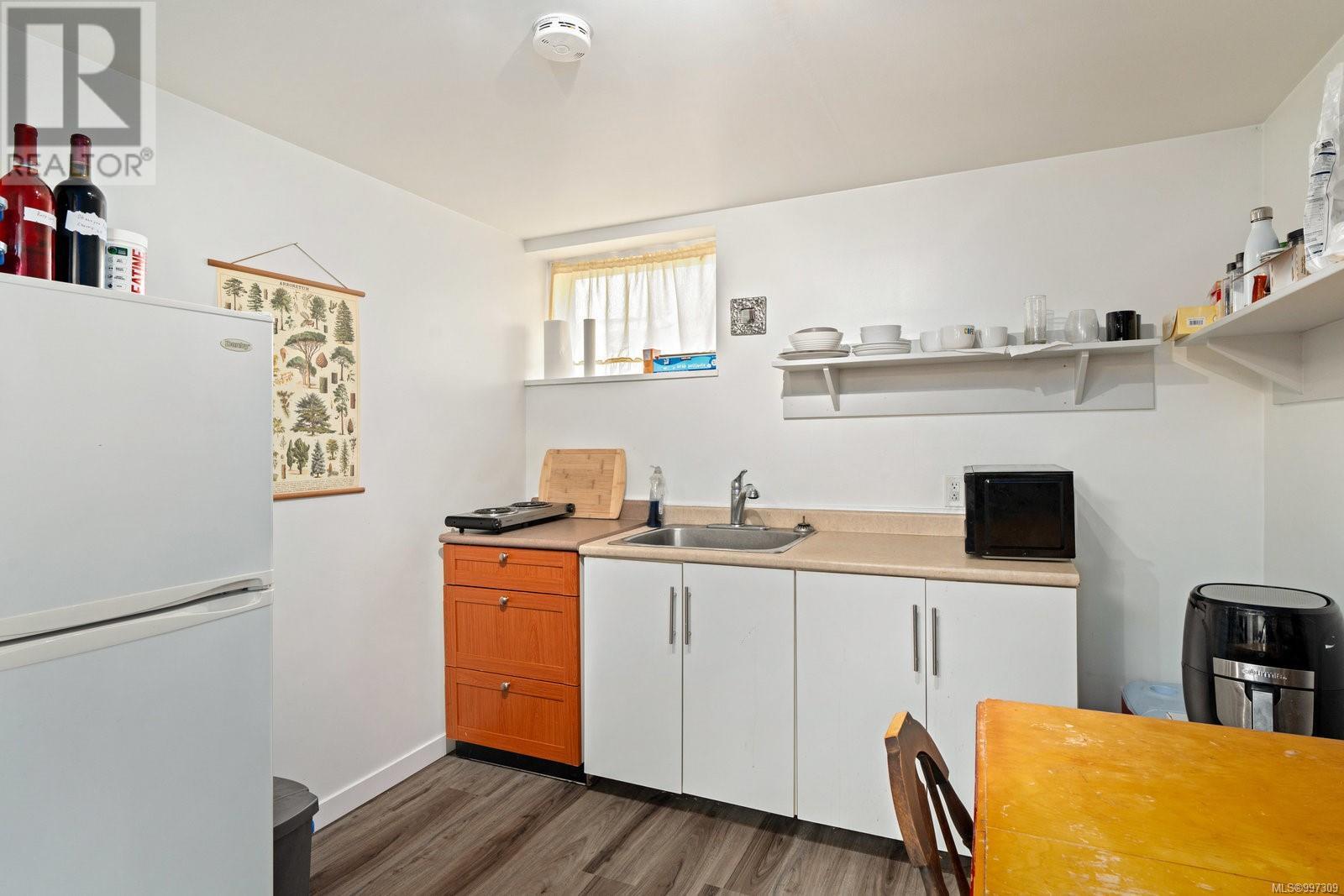  3355 Wordsworth Street, Saanich