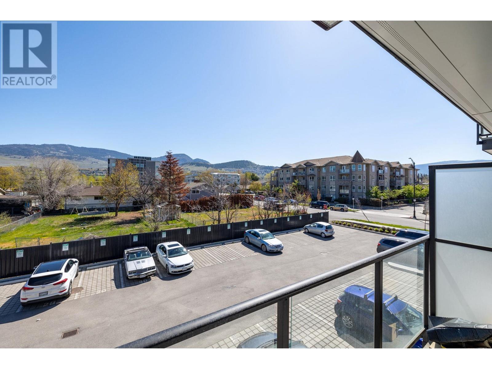 220 345 Dougall Road North, Kelowna