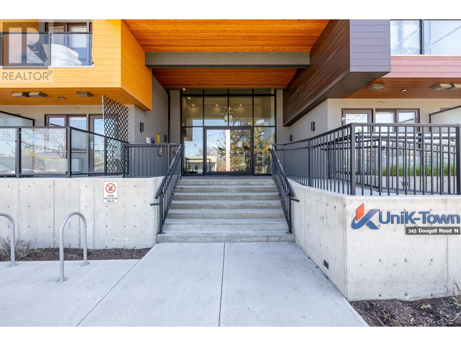220 345 Dougall Road North, Kelowna