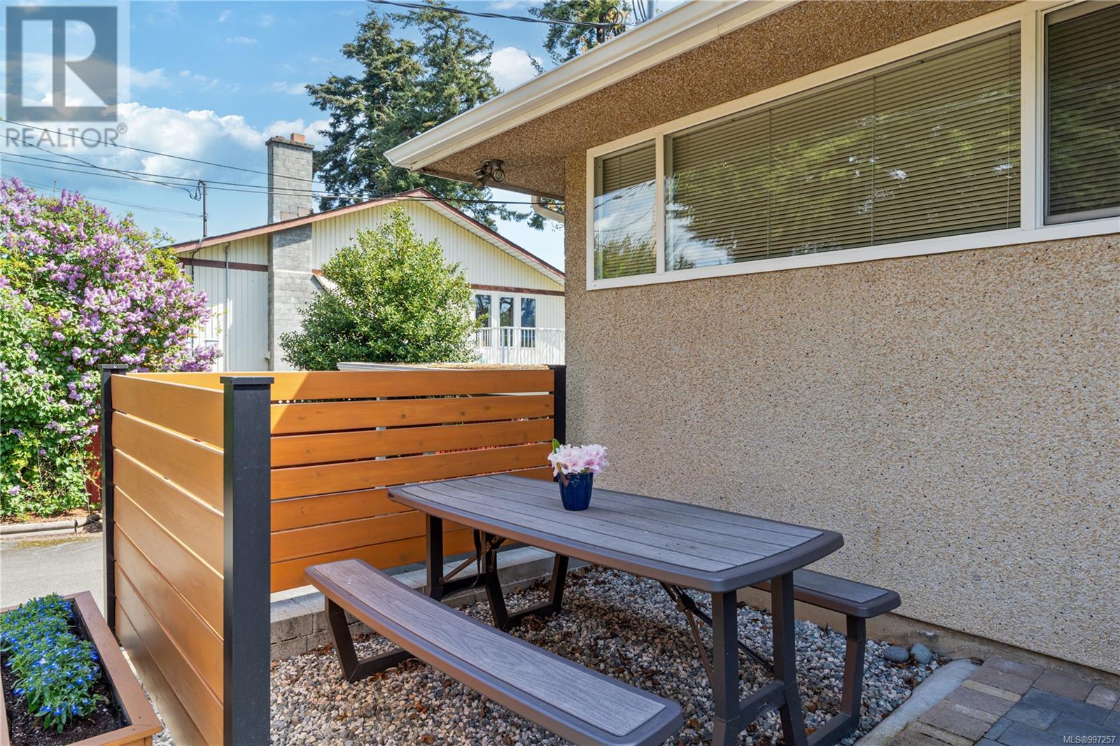  104 Burnett Road, View Royal