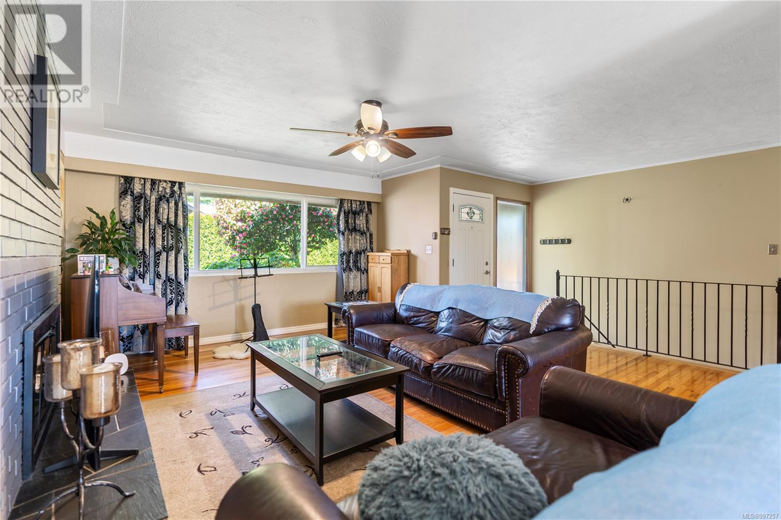  104 Burnett Road, View Royal