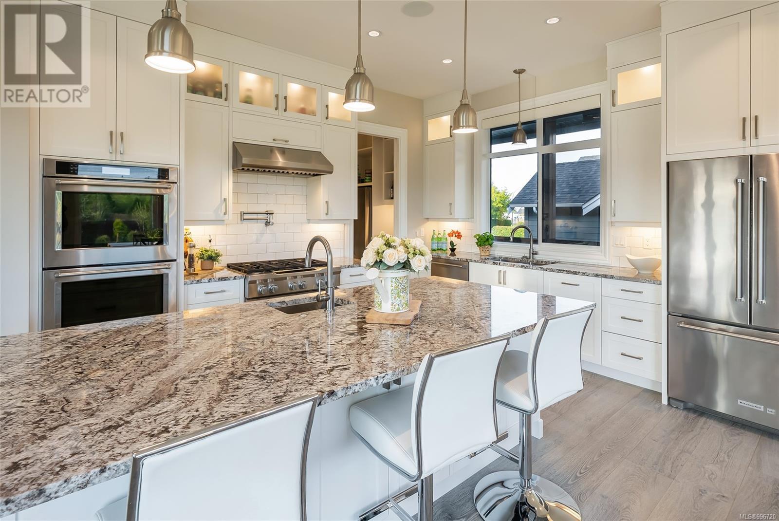 776 HIRST Ave, Parksville real estate listing 996720
