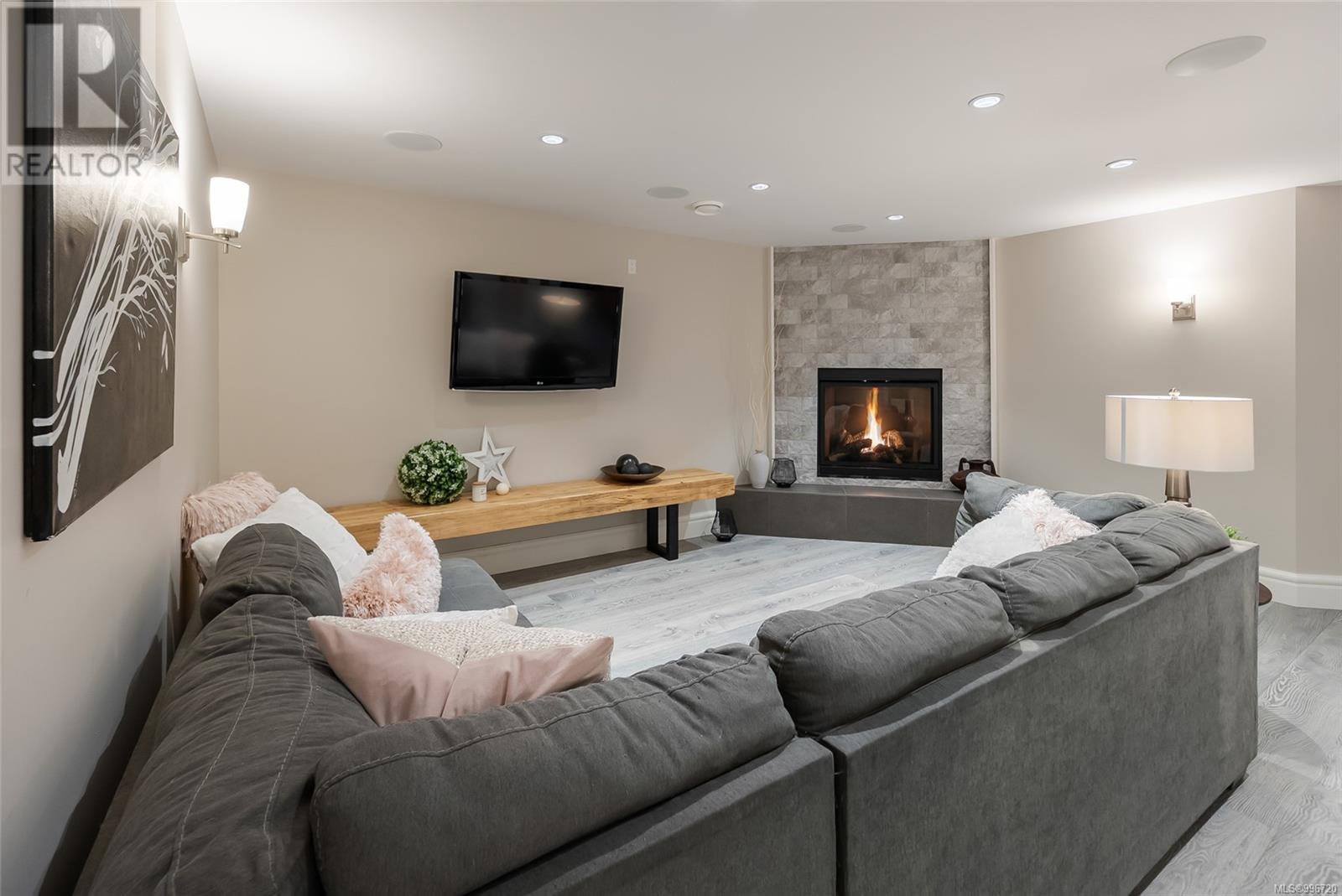 776 HIRST Ave, Parksville real estate listing 996720