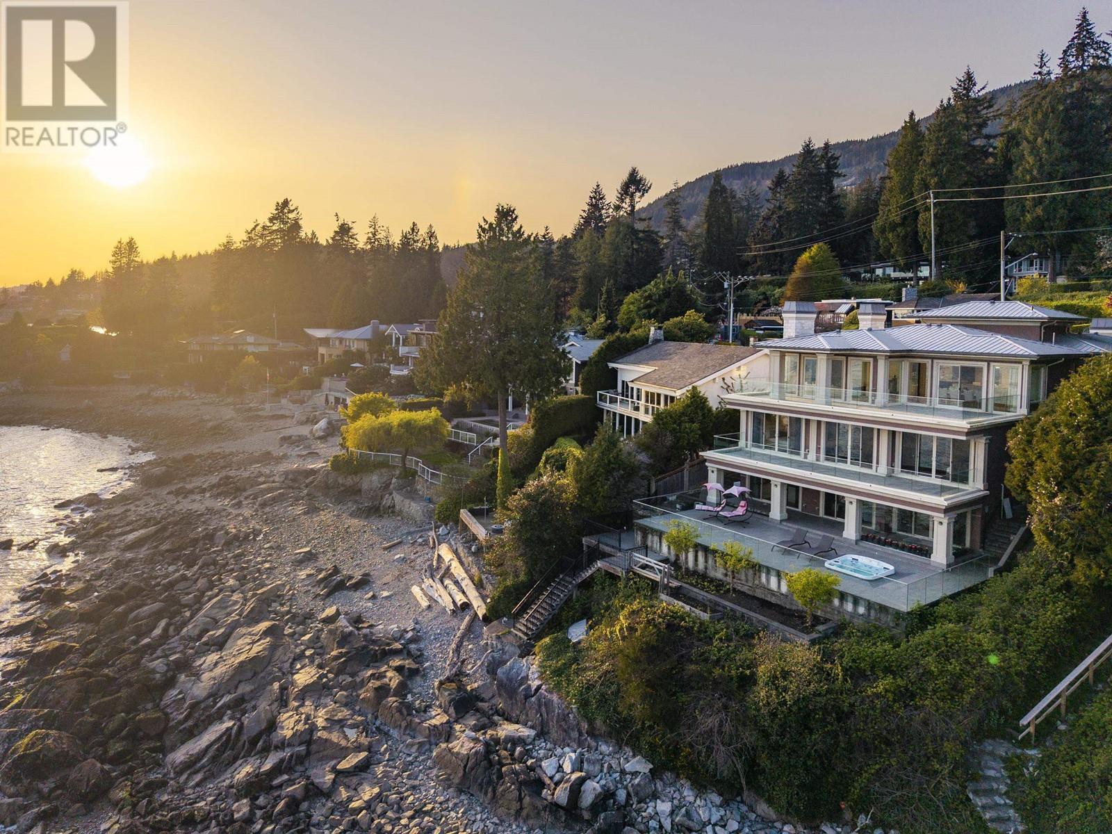 3008 PROCTER AVENUE, West Vancouver