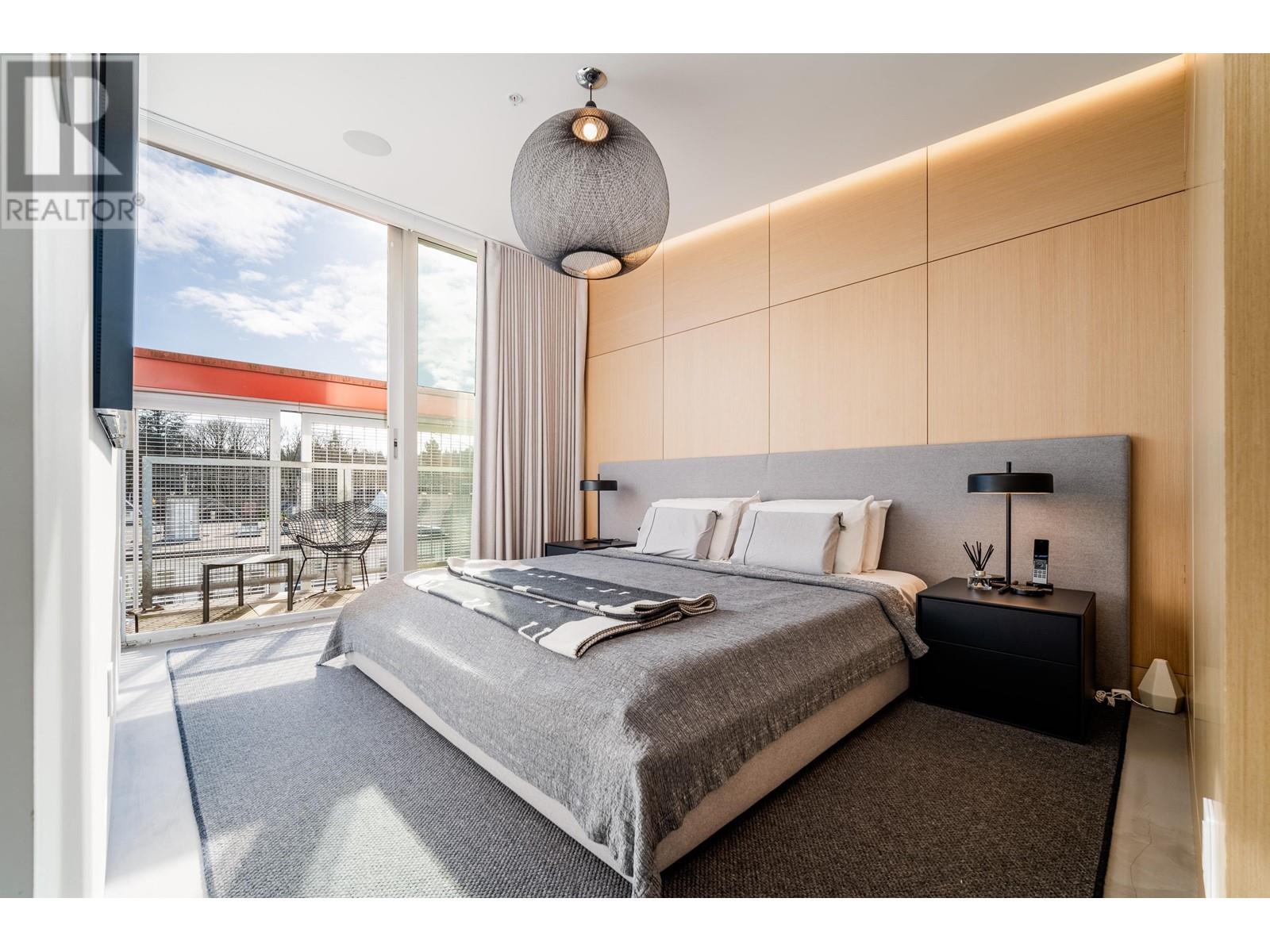 401 4387 W 10TH AVENUE, Vancouver