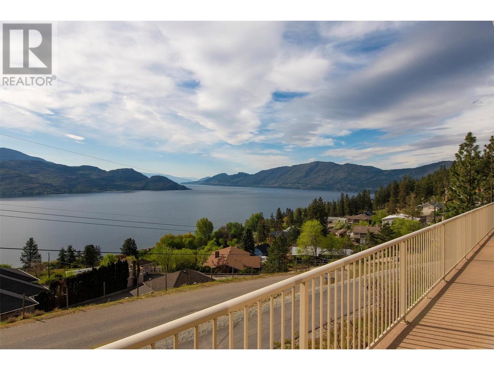  5884 MacGregor Road, Peachland