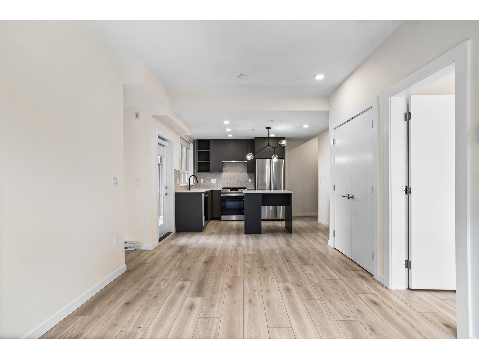 Photo 1 of 301 7920 206 Street, Langley BC