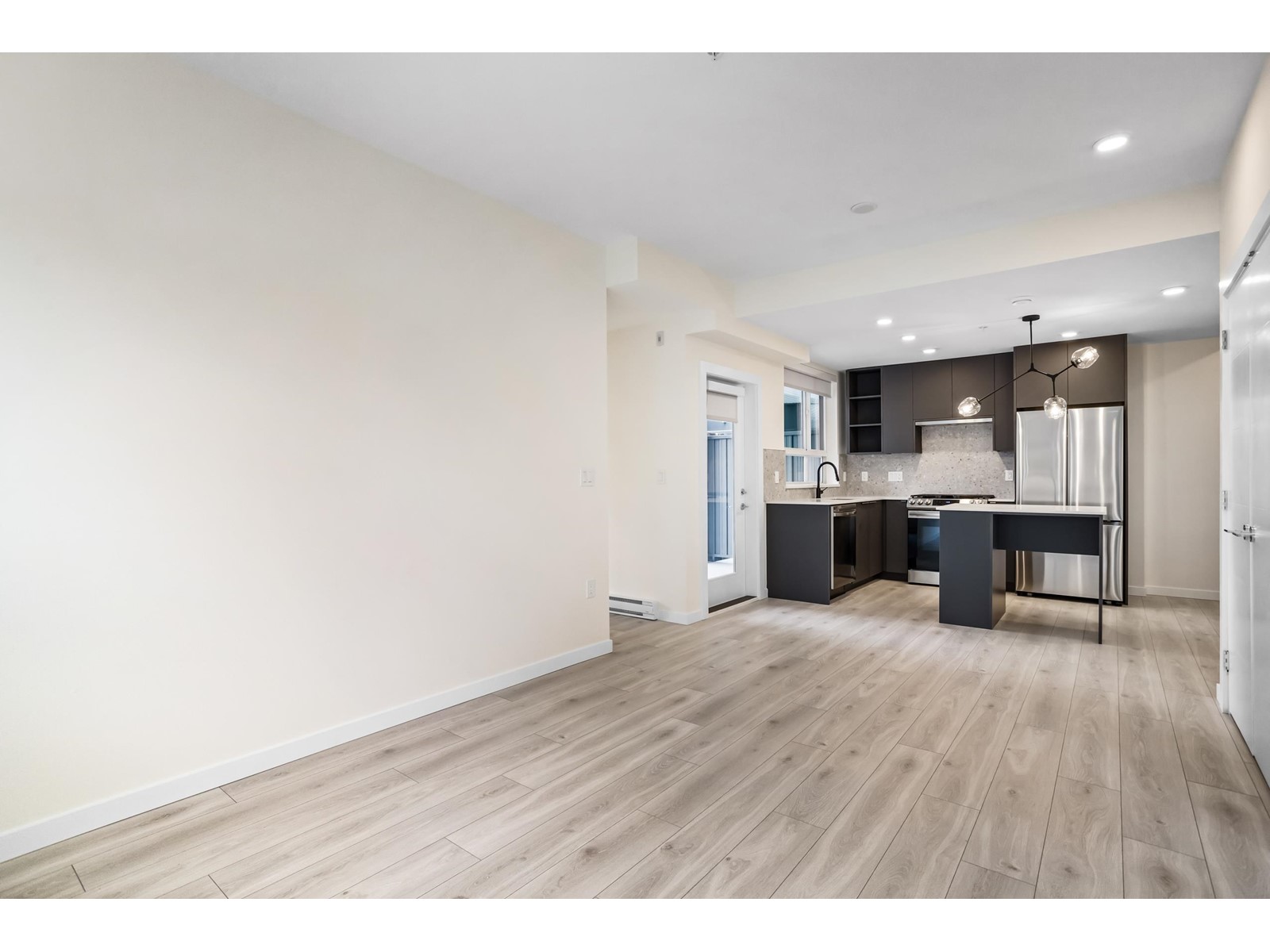 Photo 2 of 301 7920 206 Street, Langley BC